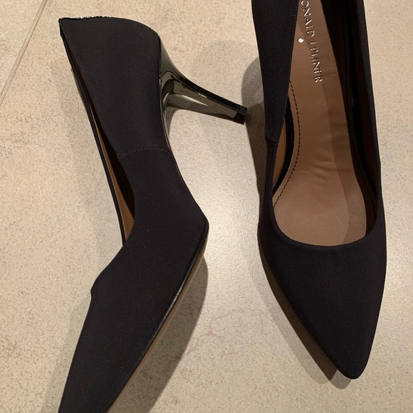 Donald J Pliner Treva-K Pump - NEW - Picture 3 of 9